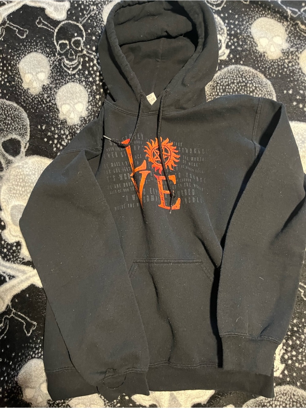 Gildan women’s size small supernatural hoodie